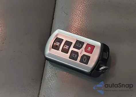 2015 Toyota Sienna Xle 8 Passenger из США, поврежденный, VIN 5TDYK3DC9FS669909